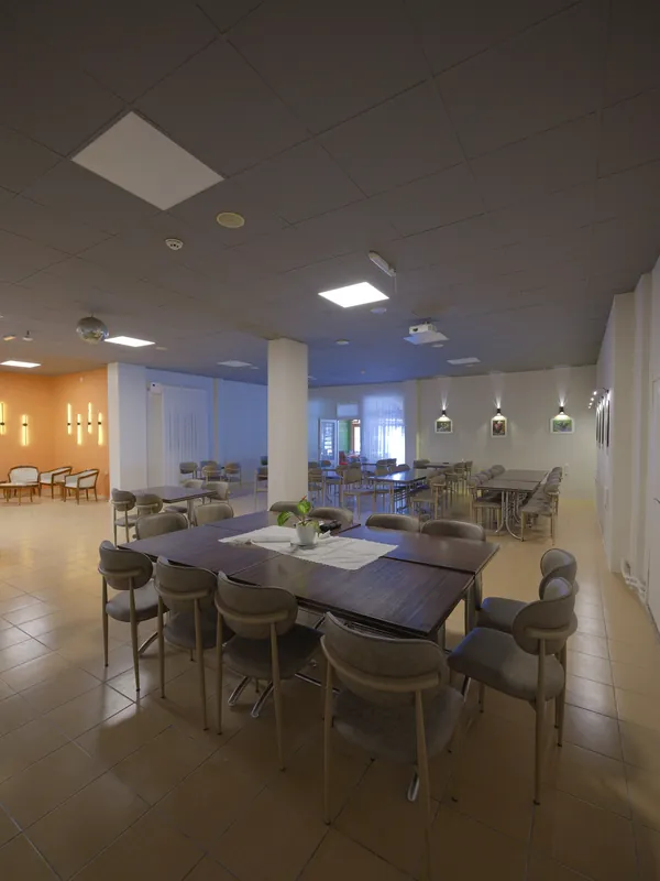 Yenilenen Modern ve Ferah Yemek Salonu